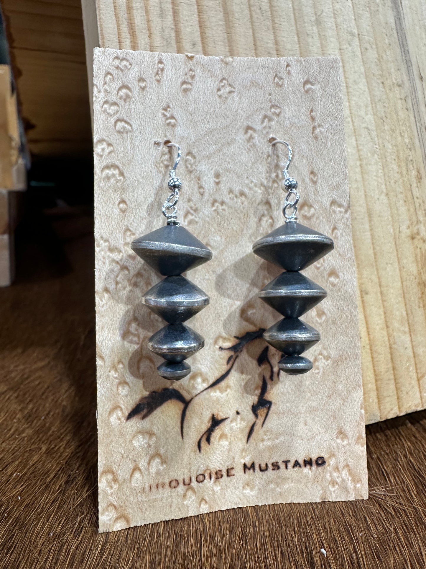 Jody, Navajo Pearl Graduated Saucers Earrings