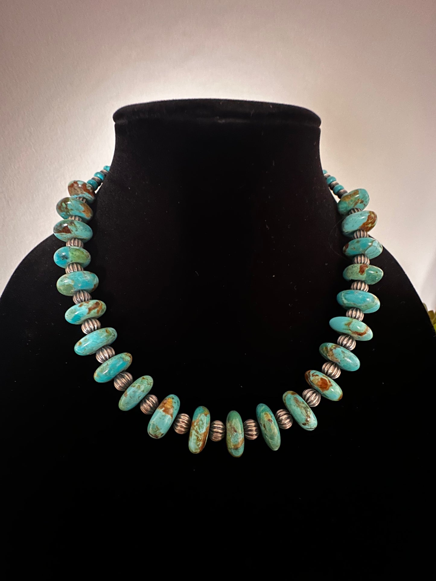 16” Green Kingman Turquoise Necklace with Corrugated Pearls
