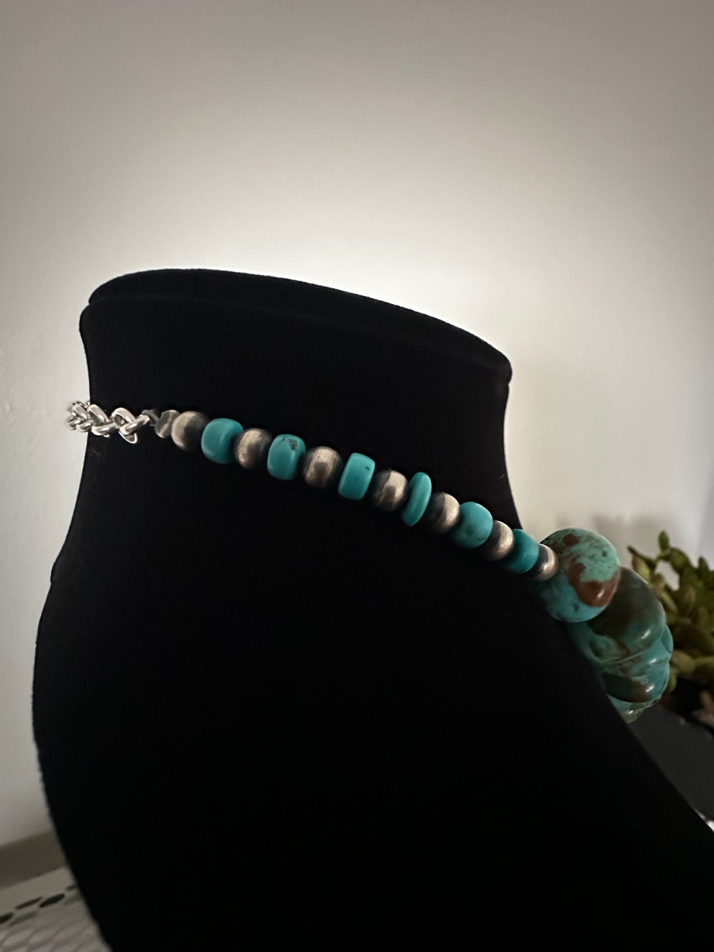 16” Green Kingman Turquoise Necklace with Corrugated Pearls