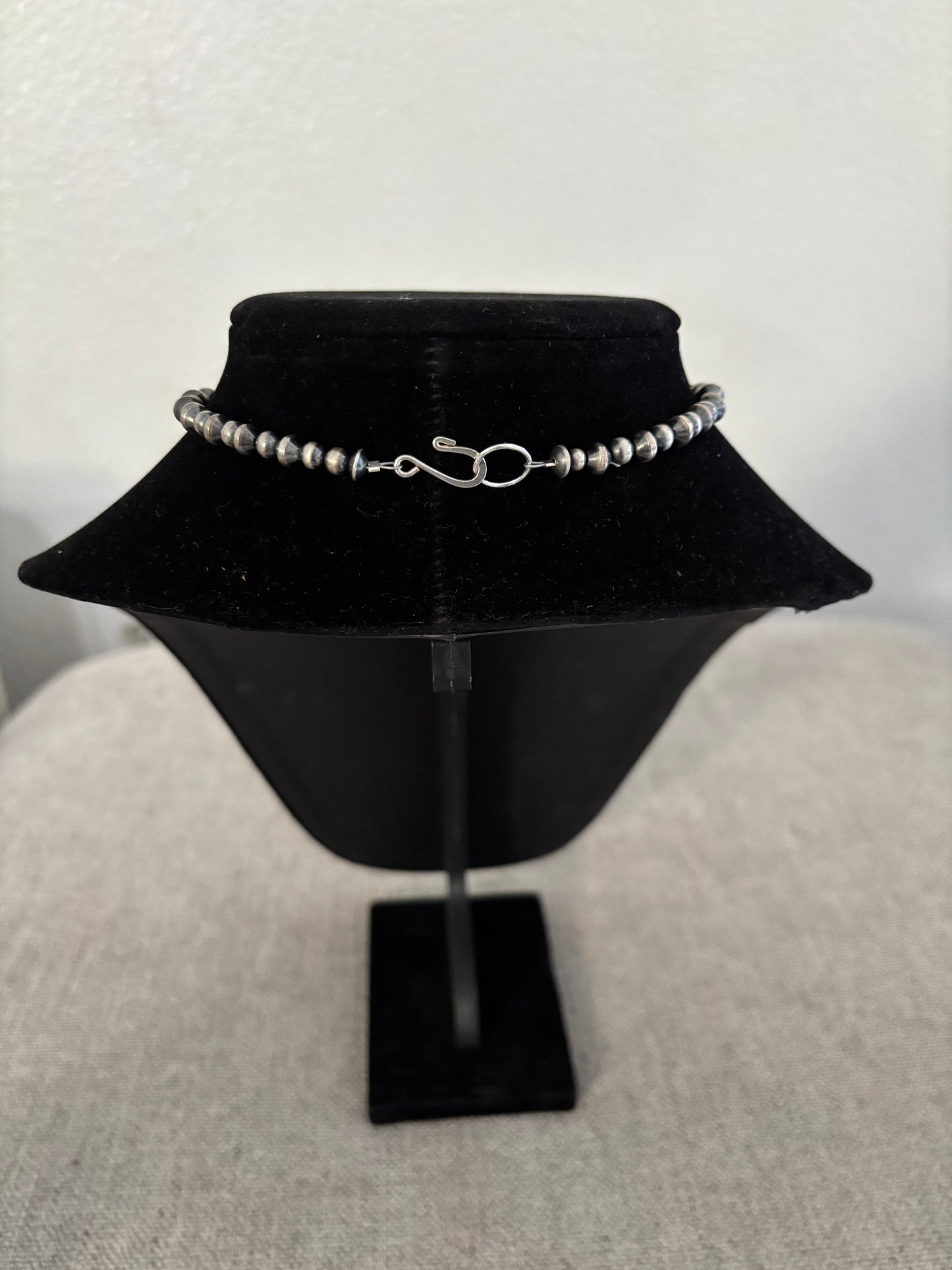 Graduated Mustang Silver Bead Choker, 13", Turquoise Mustang
