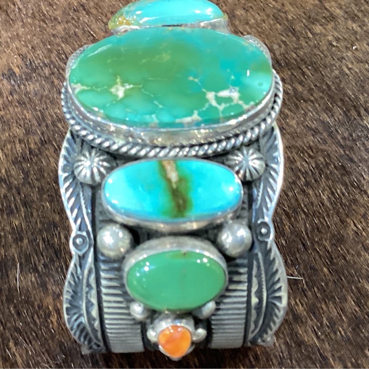 Bracelet, 5 - Stone Kingman & Oyster, 5 - Row Stamp, Guy Hoskie (1) - Turquoise Mustang