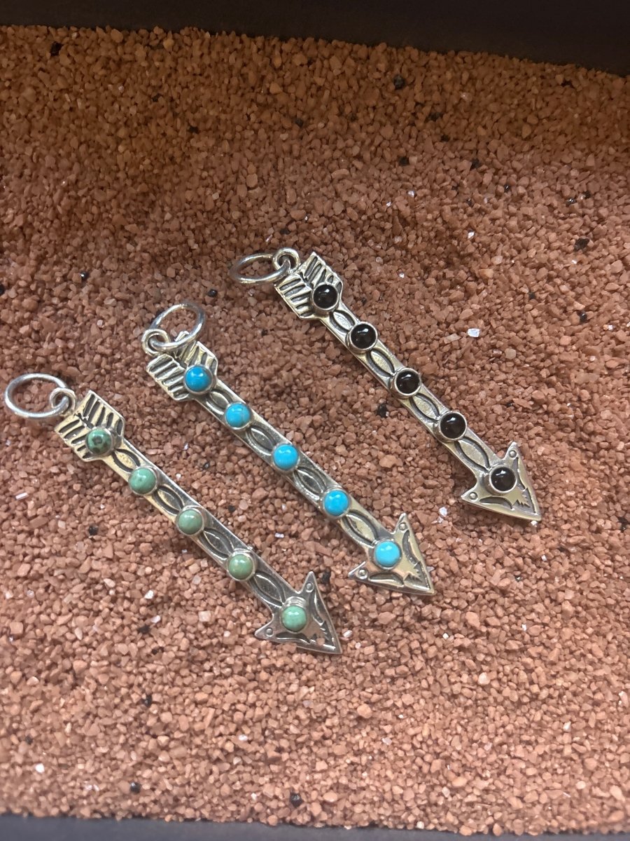 The Arrowleaf Pendant - Turquoise Mustang