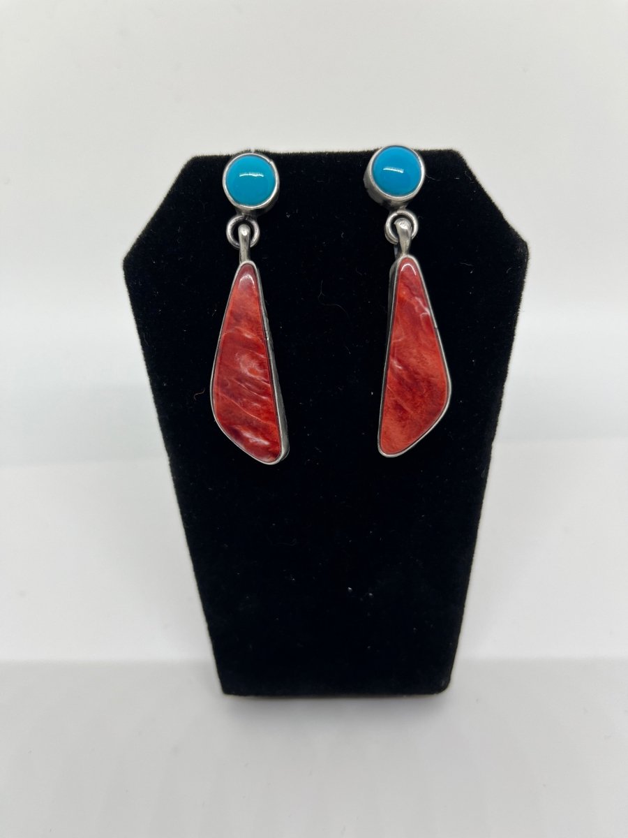 Belin Spiny Oyster & Kingman Turquoise Earrings by Danny Henio - Turquoise Mustang