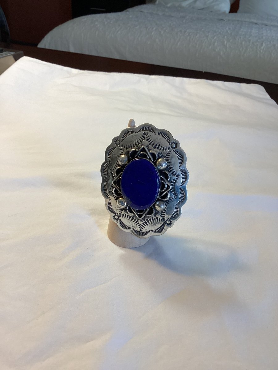 Buckle, Concho with Lapis Oval, Chimney Butte - Turquoise Mustang