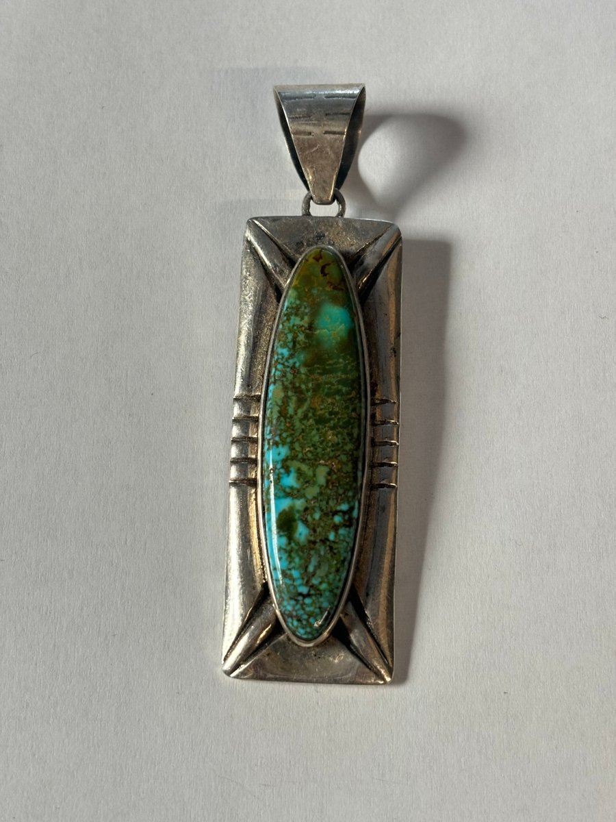 The Medium Reno Pendant - Turquoise Mustang