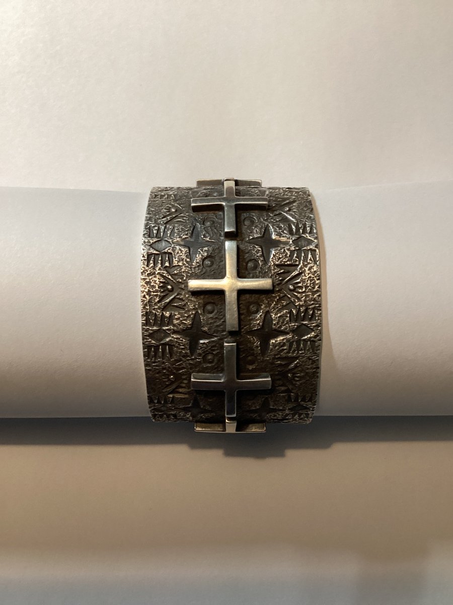 Bracelet, All silver tufa cast, 7 overalyed Navajo crosses, and stamp work, Ronnie Willies - Turquoise Mustang