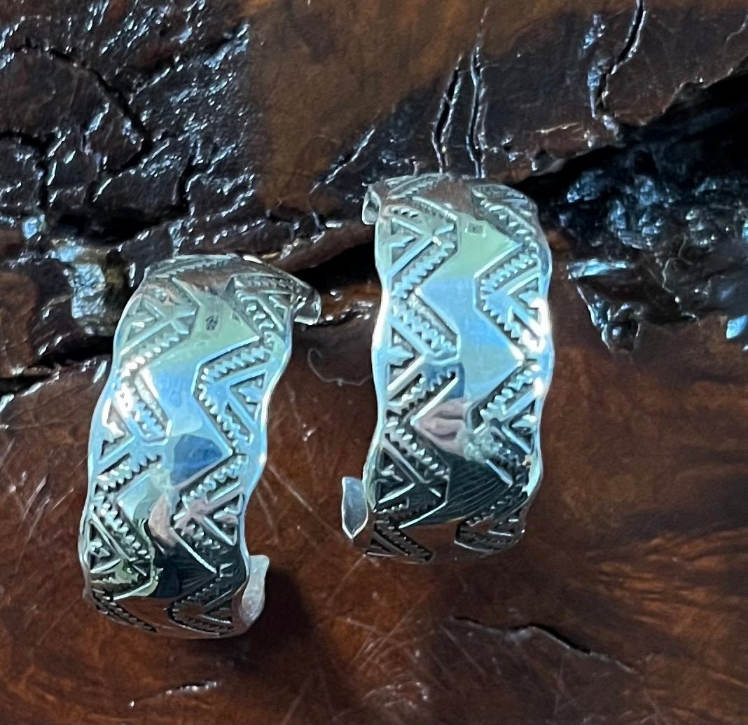 The Cranes' Bill Earrings - Turquoise Mustang