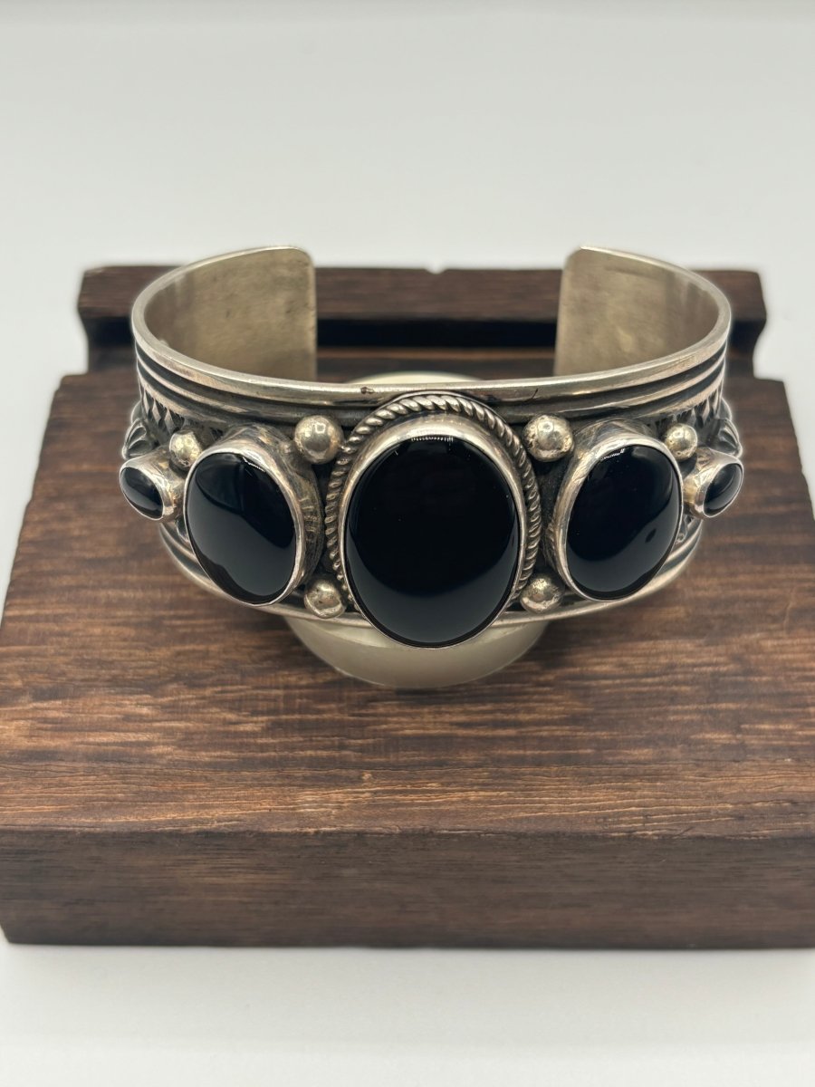 The O'Reiley Onyx Cuff - Turquoise Mustang