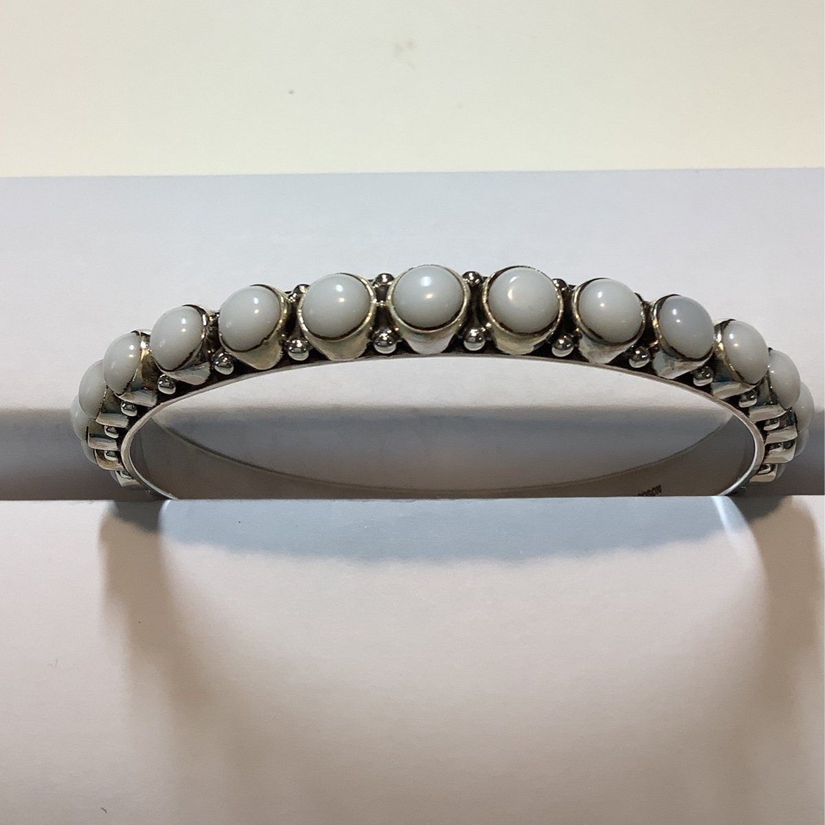 Dan Dodson Infinity - Style Medium White Jade Bangle - Turquoise Mustang