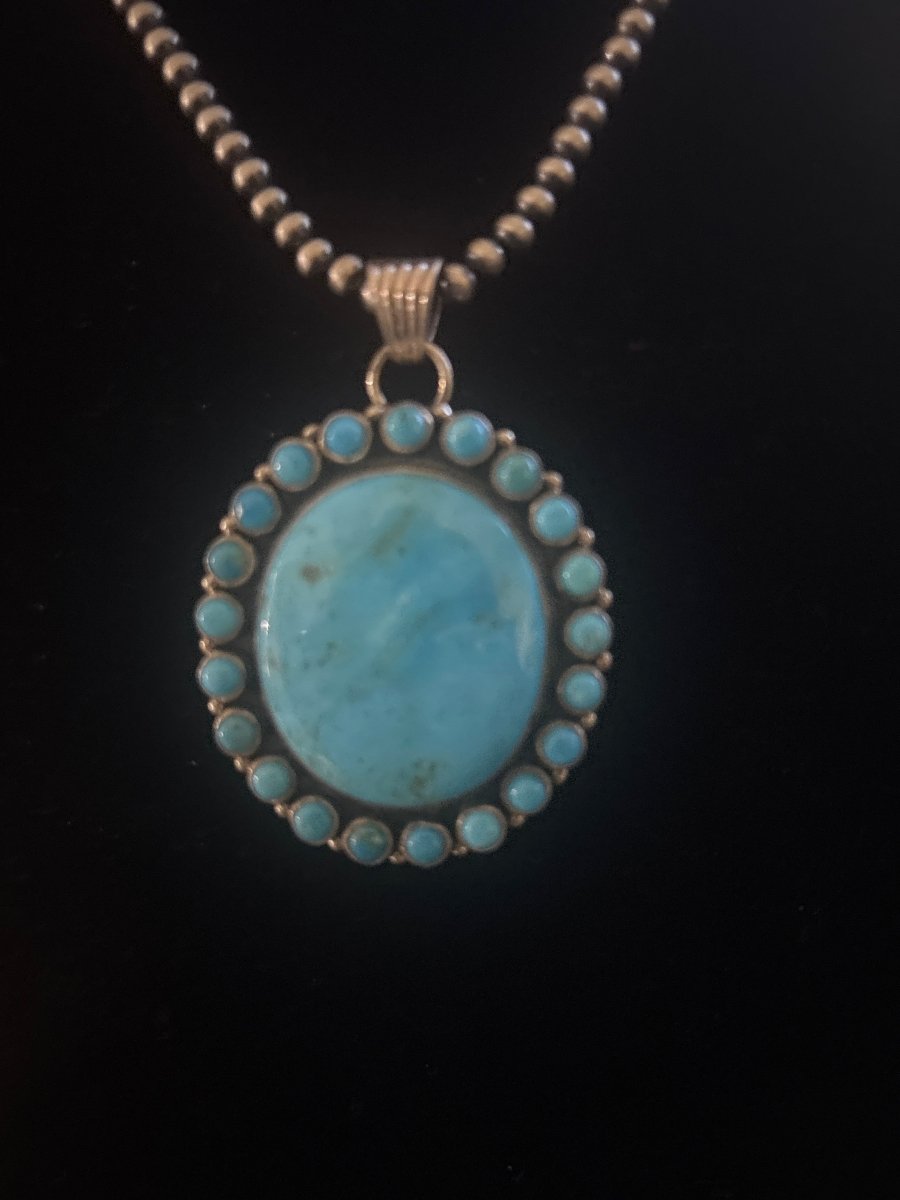 The Painted Daisy Pendant - Turquoise Mustang