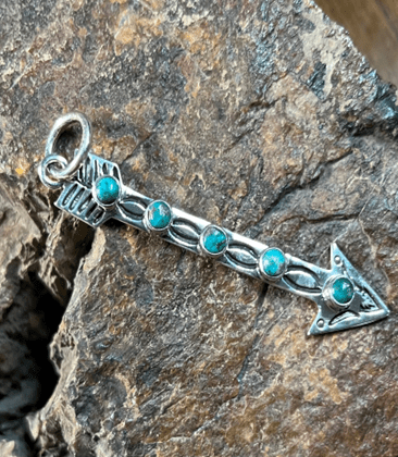 The Arrowleaf Pendant - Turquoise Mustang