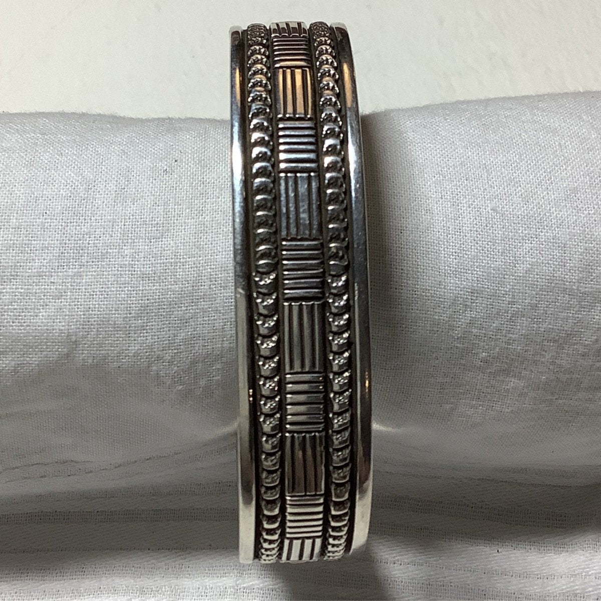 Bracelet, All Silver, Narrow "Chex Stampwork, Bruce Morgan (1) - Turquoise Mustang