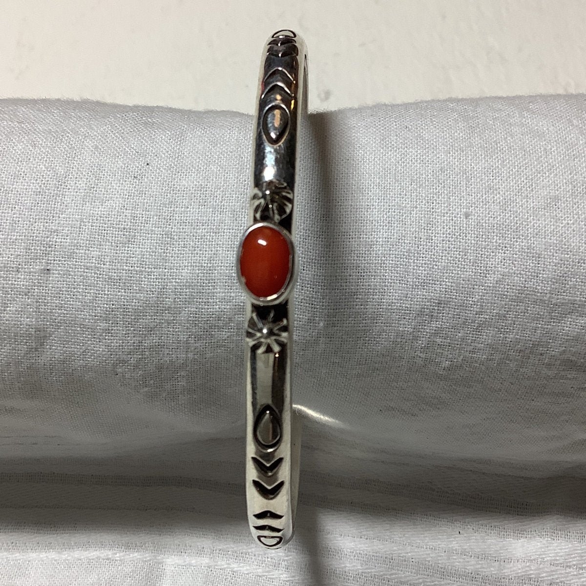 Bracelet, Petite, Sm oval Coral, Fred Guerro Jr. - Turquoise Mustang