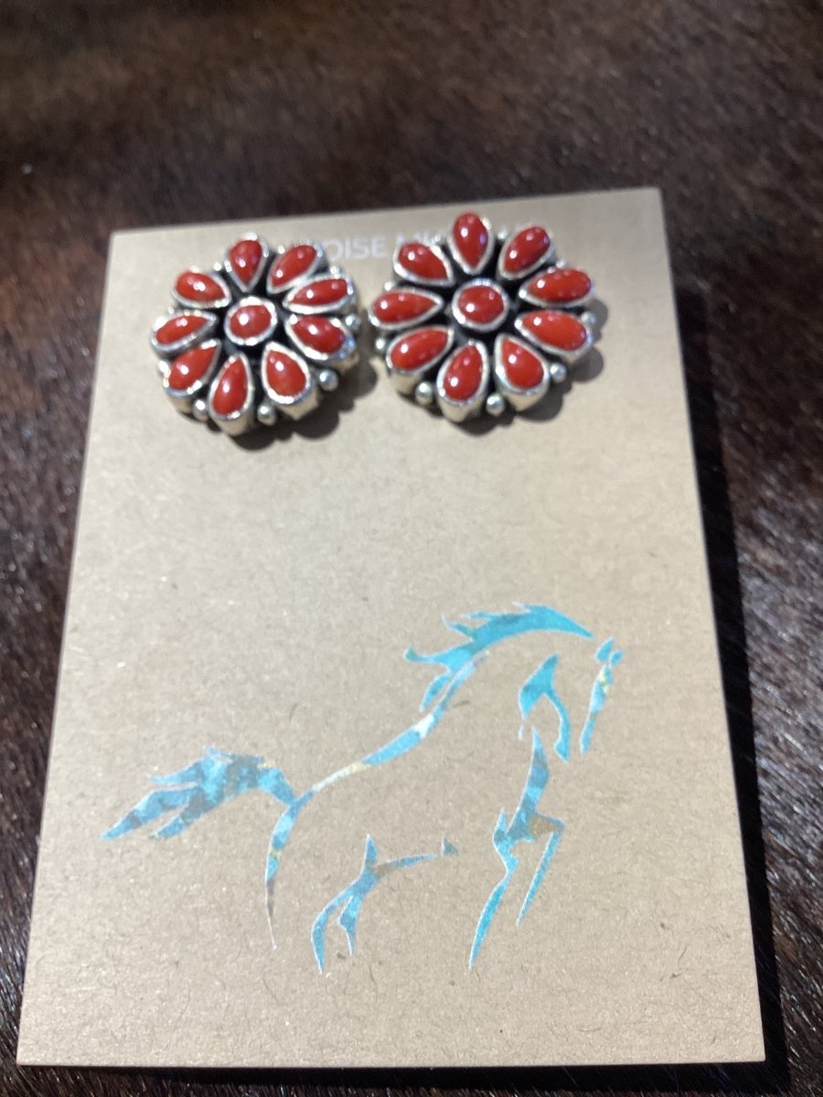 Earring, 10 coral cluster pears Petit Coral Cabs, daisy pattern, DD - Turquoise Mustang