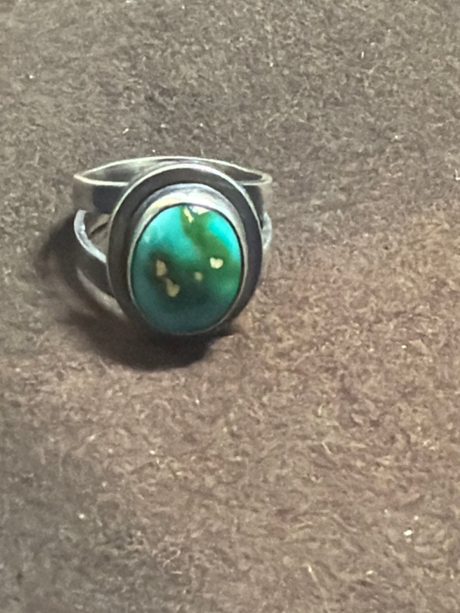 Oval Sonoran Gold Turquoise Ring by Arlo Kanteena Size 8 - Turquoise Mustang