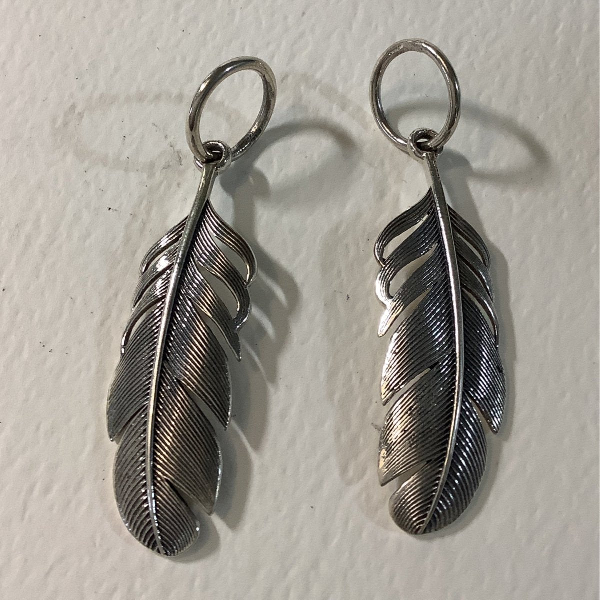 Pendant, Charm, All Silver Small Dimensional Feather, CC - Turquoise Mustang