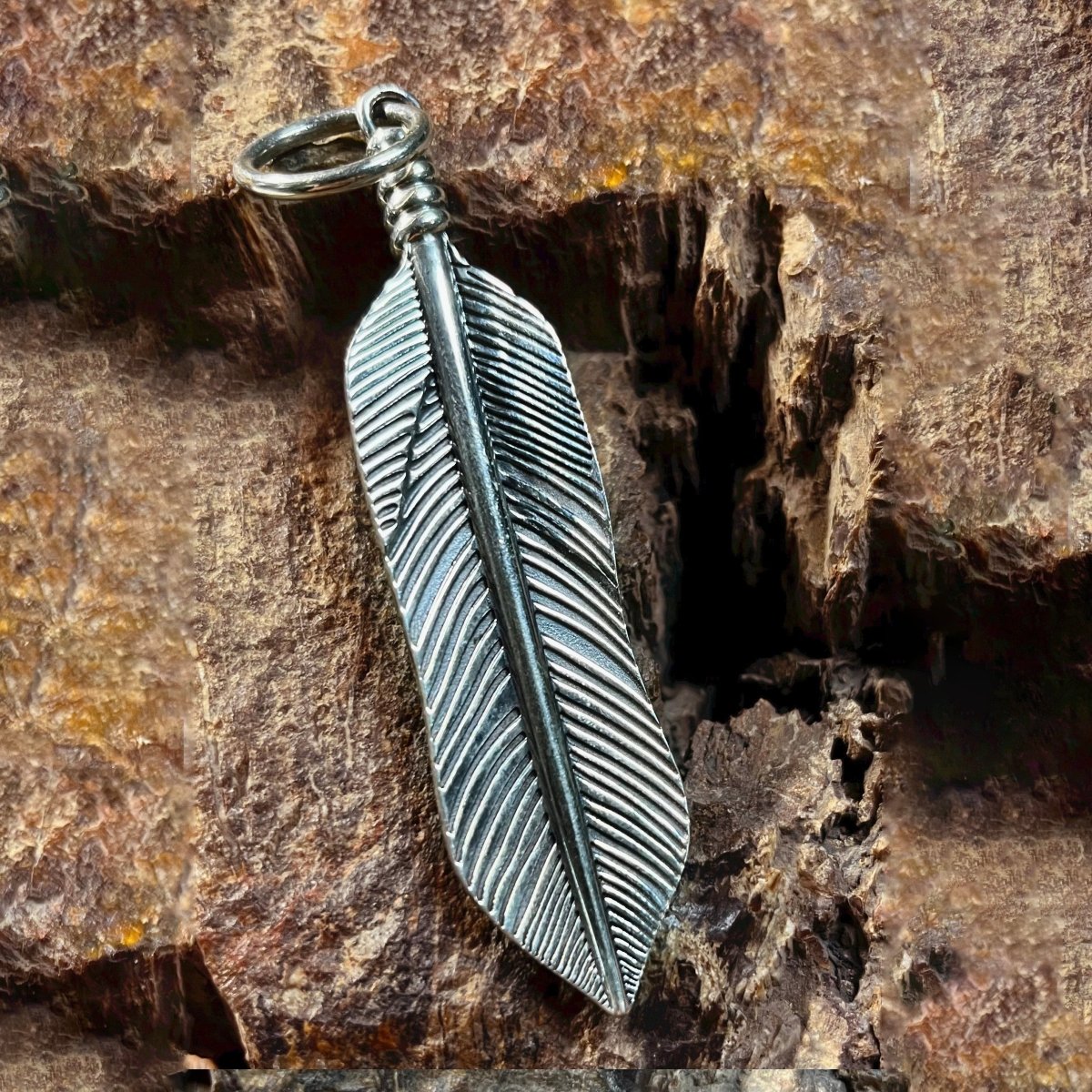The Mules Ear Pendant - Turquoise Mustang