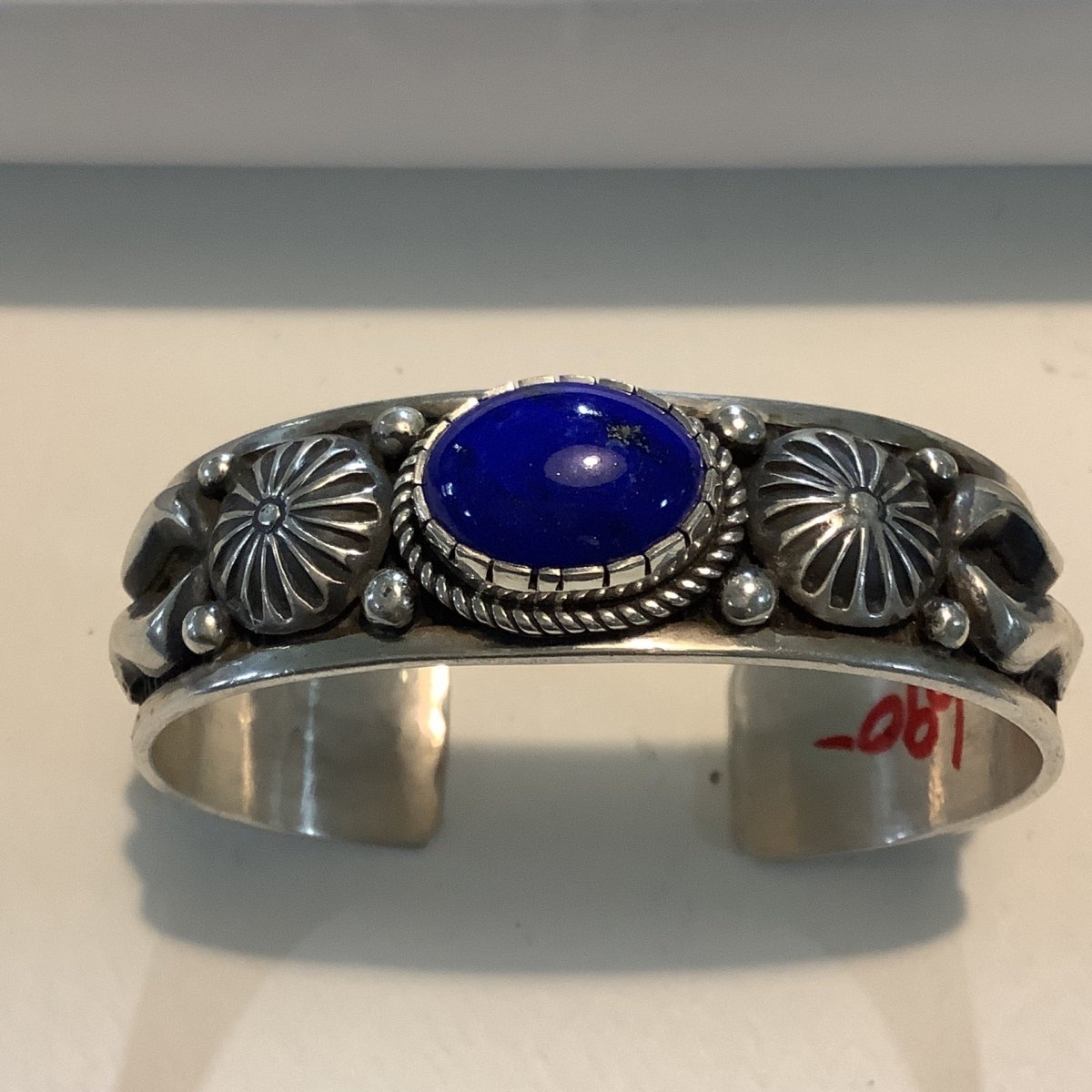 Bracelet, 1 - stone Oval Lapis, rope bezel , Albert Jake - Turquoise Mustang