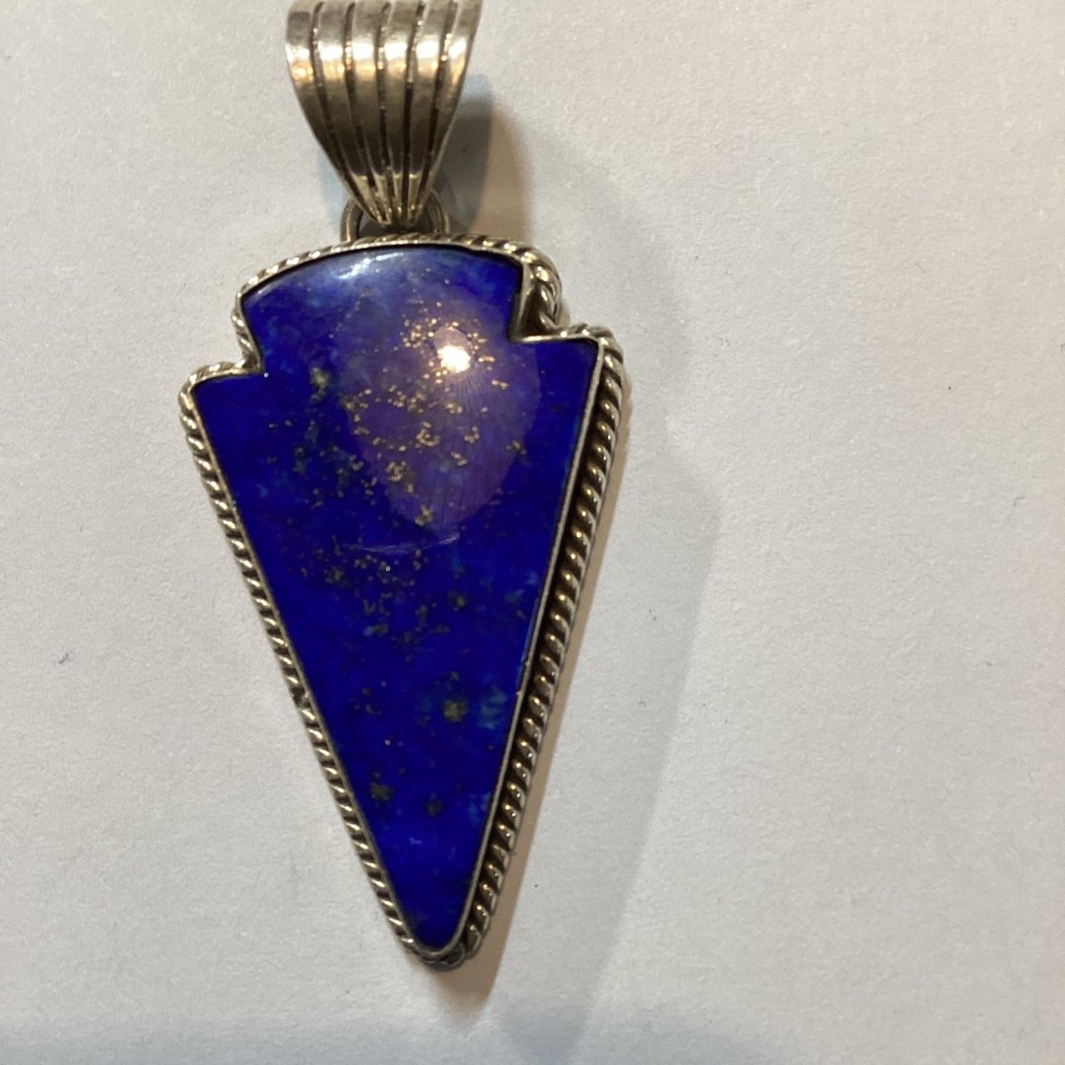 Pendant, Arrowhead with Double Rope Bezel, DD - Turquoise Mustang