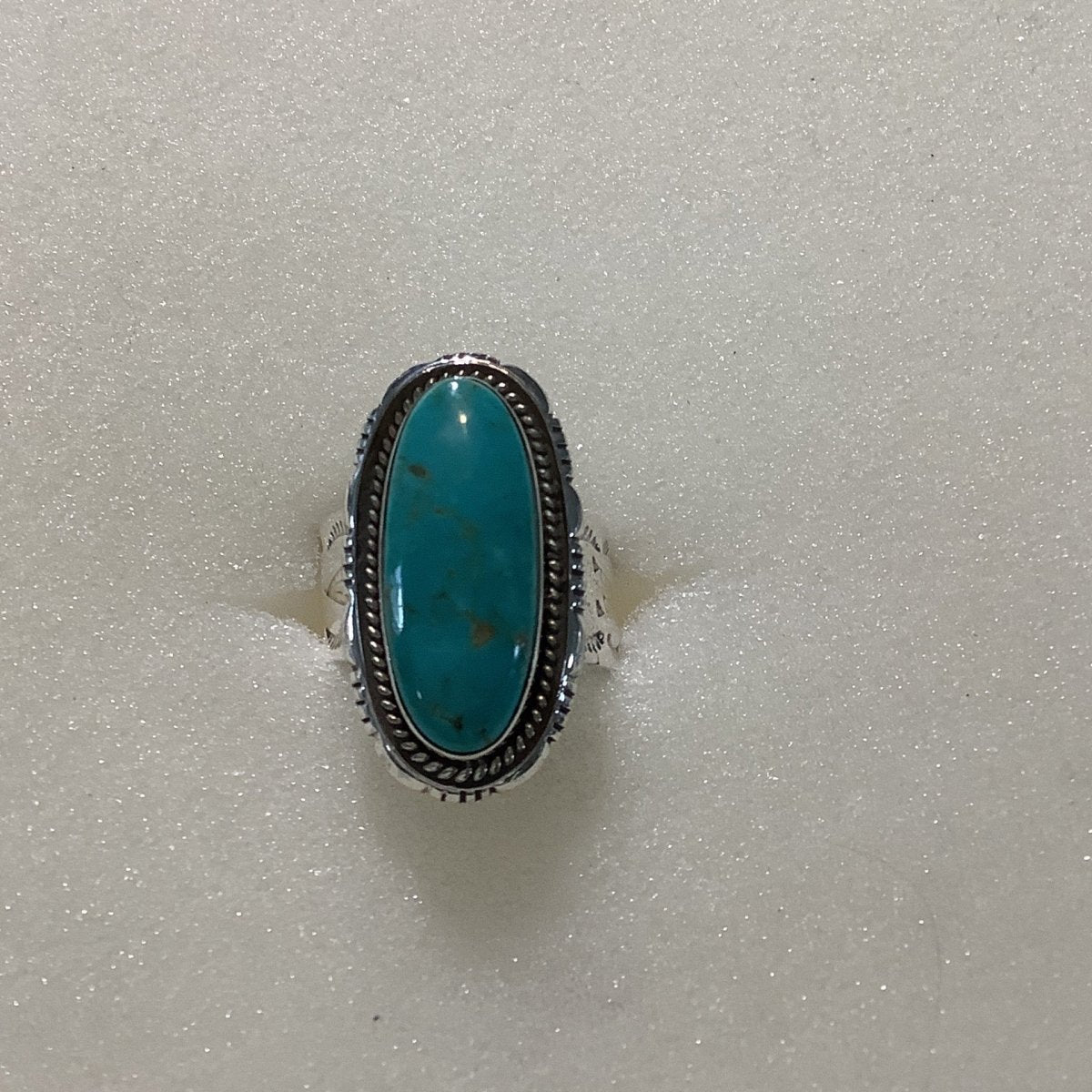 Ring, Turquoise, Oval with Rope and cut bezel, DD - Turquoise Mustang