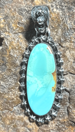 The Winter Jasmine Pendant - Turquoise Mustang