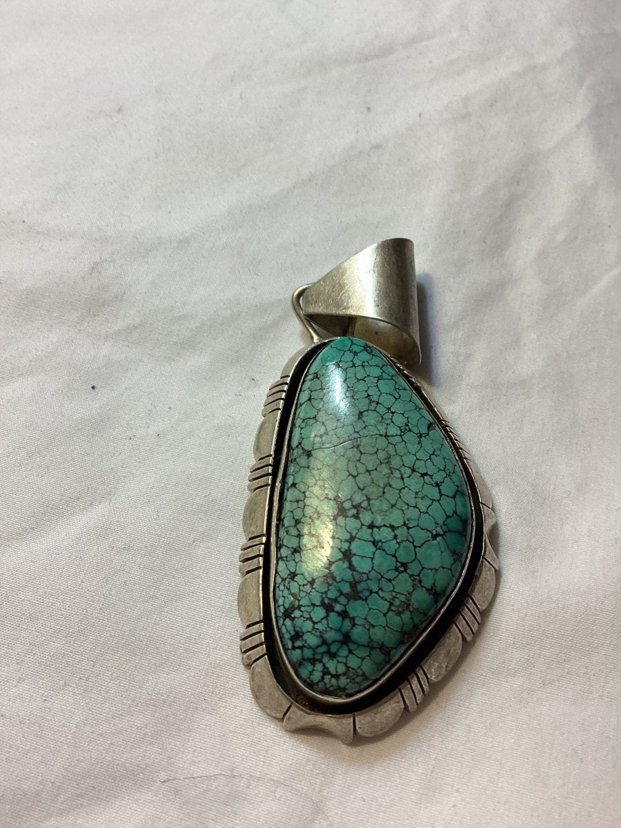 Pendant, Medium Freeform Spiderweb Blue Moon, Darryl Becenti - Turquoise Mustang