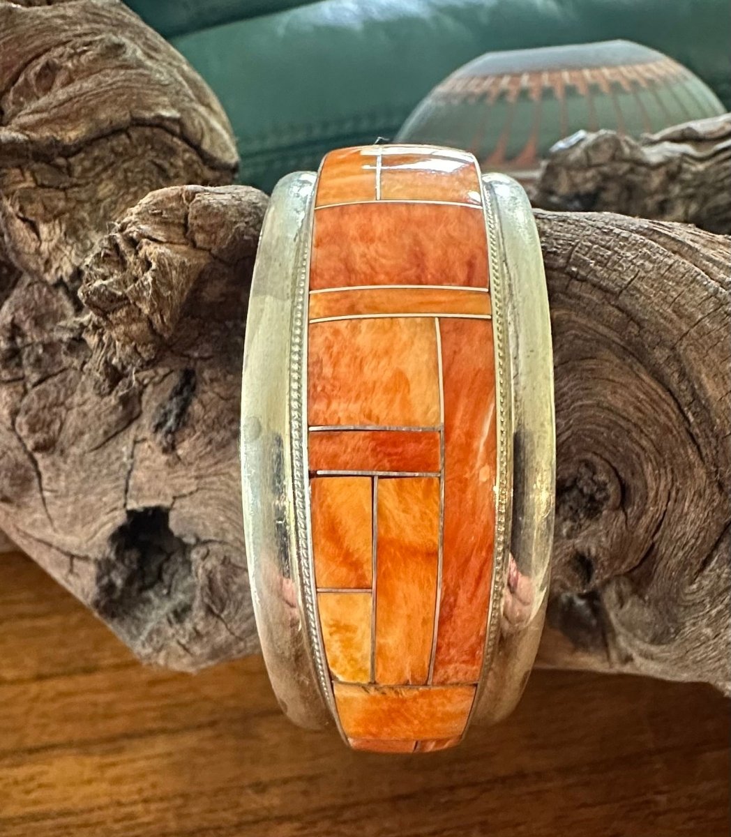 Bracelet, Orange spiny oyster inlay, Rickell & Glendora Booqa - Turquoise Mustang