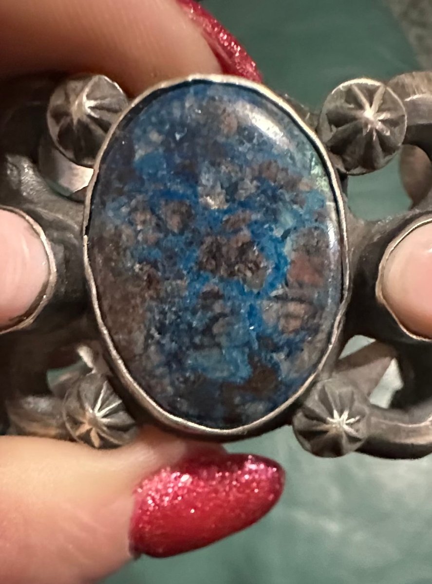 Tufa Cast Sterling Cuff with Deep Blue Stone and Pink Queen Conch, by Chimney Butte - Turquoise Mustang