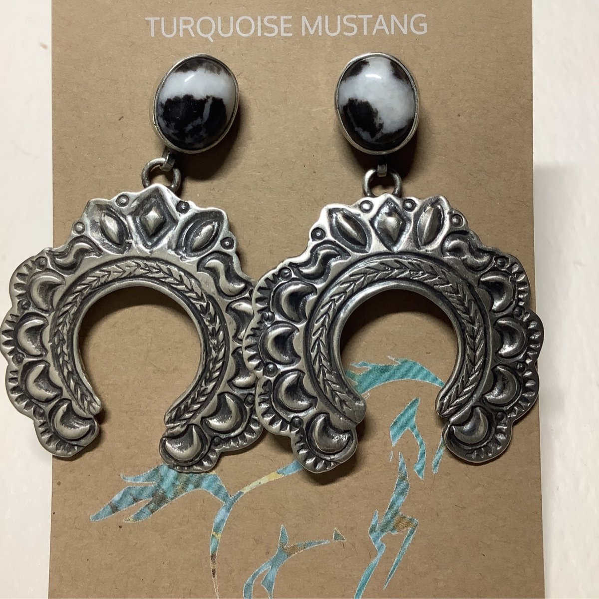 Earring, Repousse naja, white buffalo oval posts, Leroy James - Turquoise Mustang