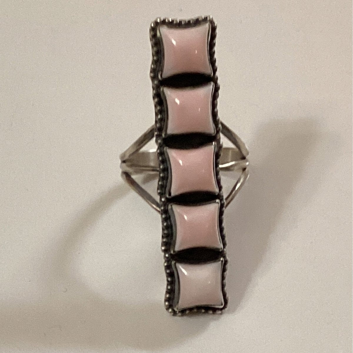 Ring, single row 5 square stone, Pink Queen Conch, unknown - Turquoise Mustang