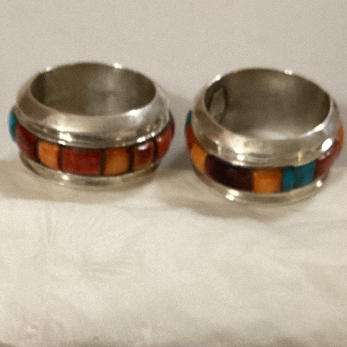 Ring, Inlay cobblestone, red, yellow, and Orange spiny, John Hornbek of Red Shell - Turquoise Mustang