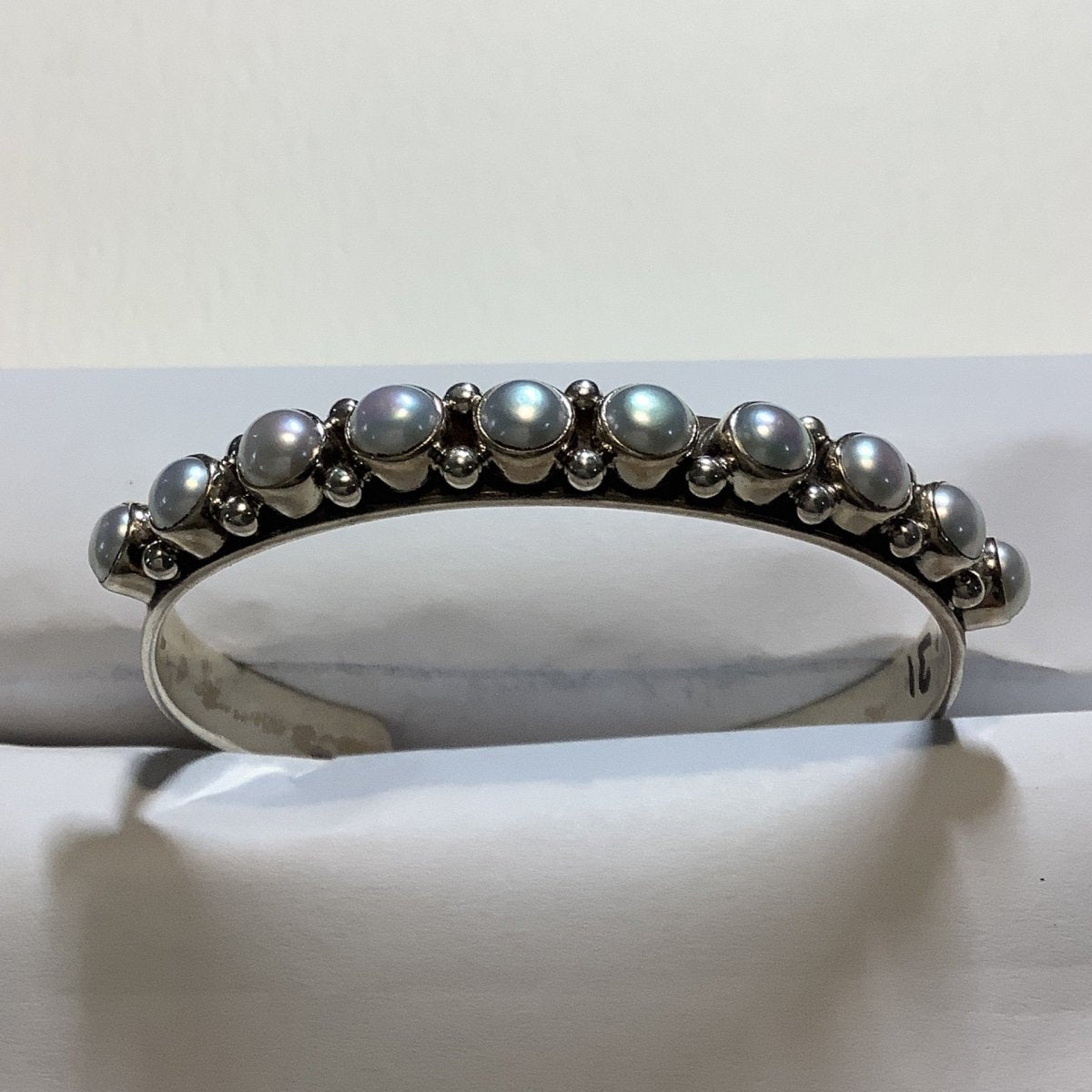 Silver Pearl Cuff Large Rounds DD - Turquoise Mustang