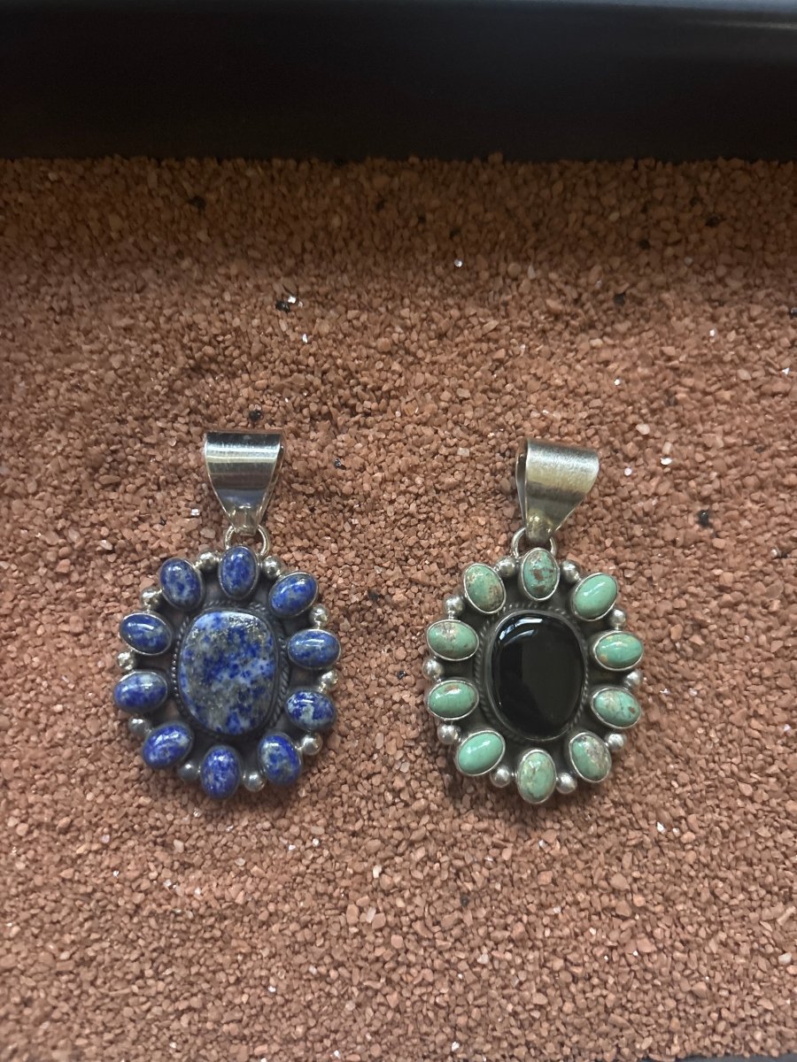 The Shasta Daisy Cluster Pendant - Turquoise Mustang