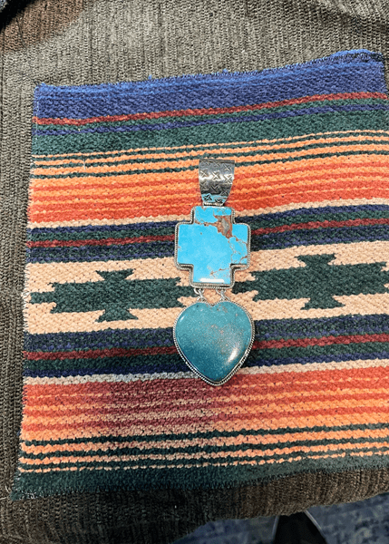 The Bleeding Heart Pendant - Turquoise Mustang