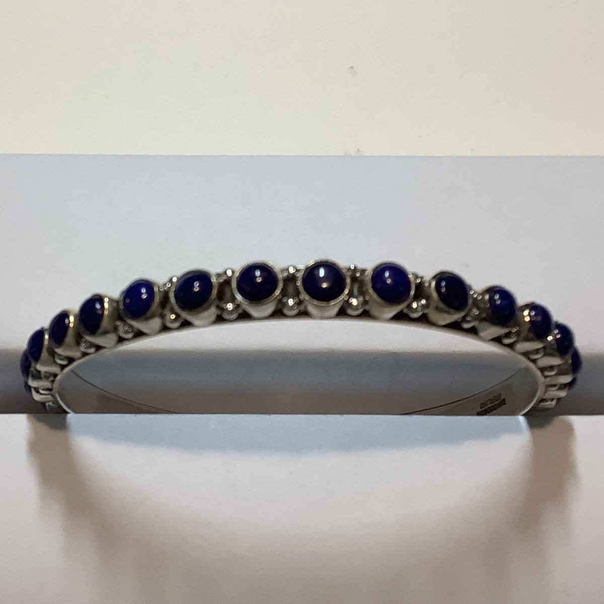 Dan Dodson Infinity Style Small Lapis Ovals Bangle - Turquoise Mustang