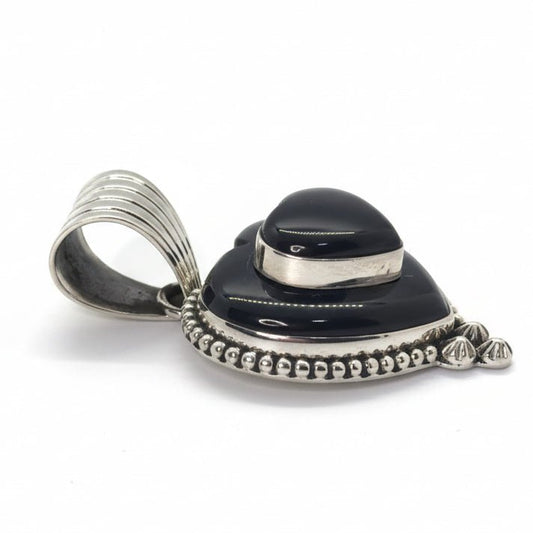 The Forget - Me - Not Heart Pendant in Black Onyx - Turquoise Mustang