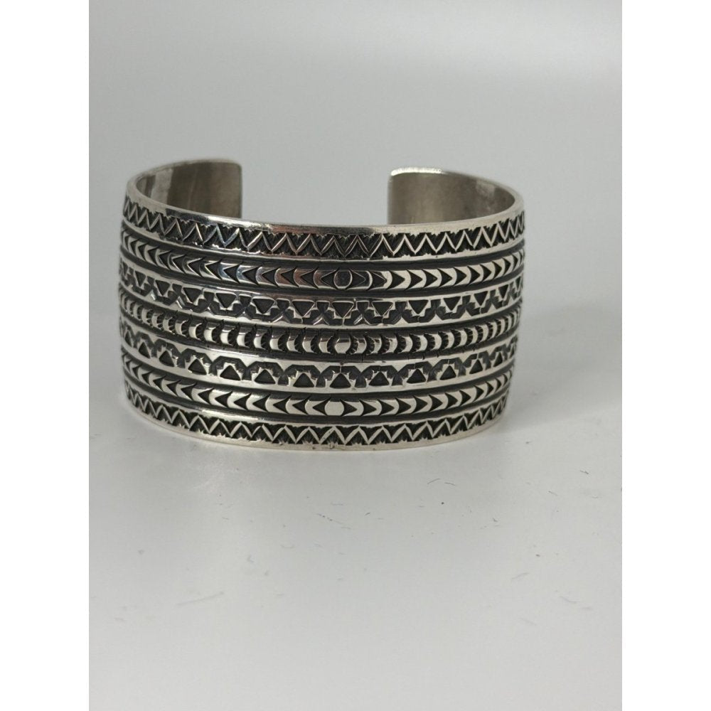 Benefits of Wearing Authentic Navajo Silver - Turquoise Mustang