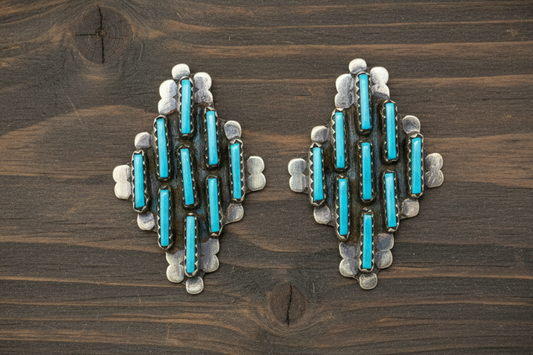 Zuni Needlepoint Kingman Post Studs