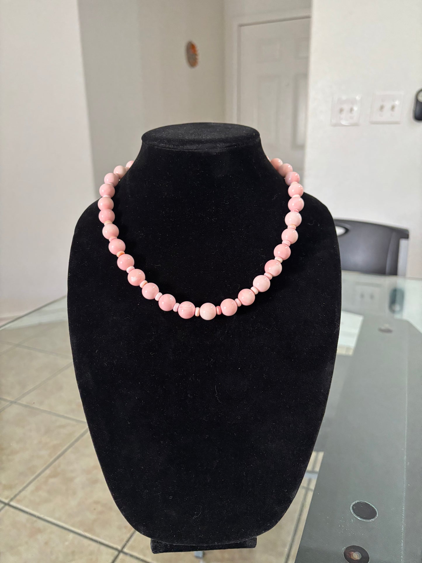 17” Pink Conch & Heishi Beaded Necklace