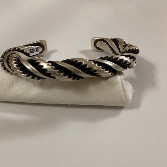 Bracelet, heavy twisted ingot cuff, Leander Tahe - Turquoise Mustang