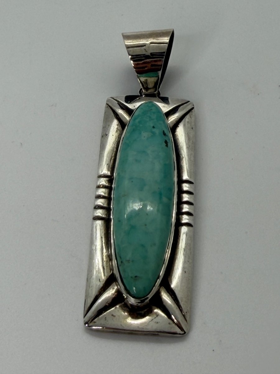 The Reno Pendant in Blue Green Kingman - Turquoise Mustang