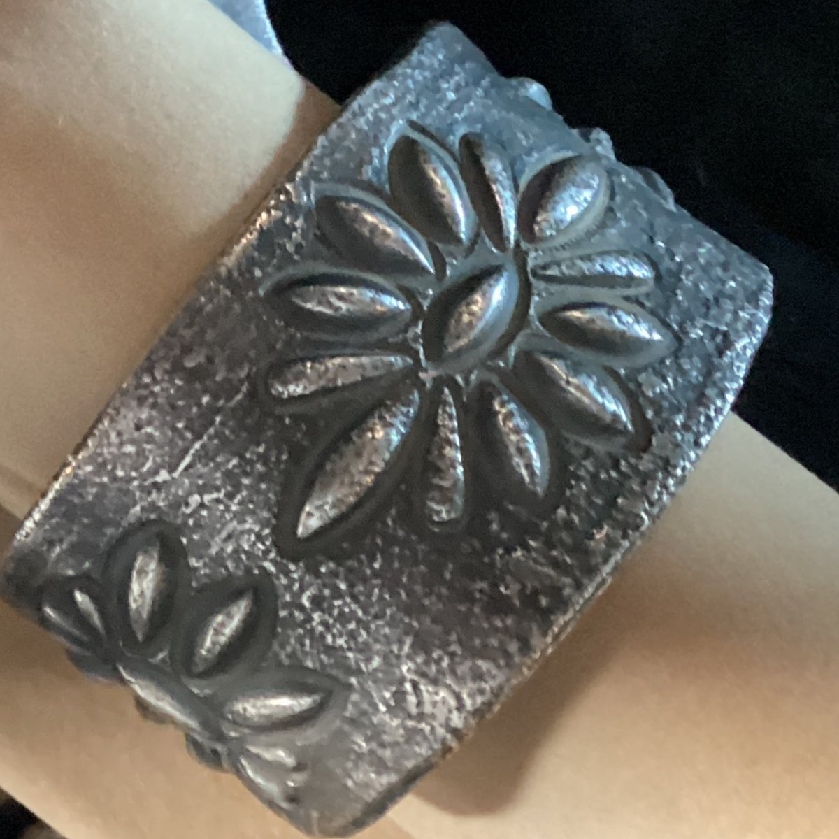 Bracelet, all silver, 3 Repousee clusters, Tufa cast, Stewart Billie (1) - Turquoise Mustang