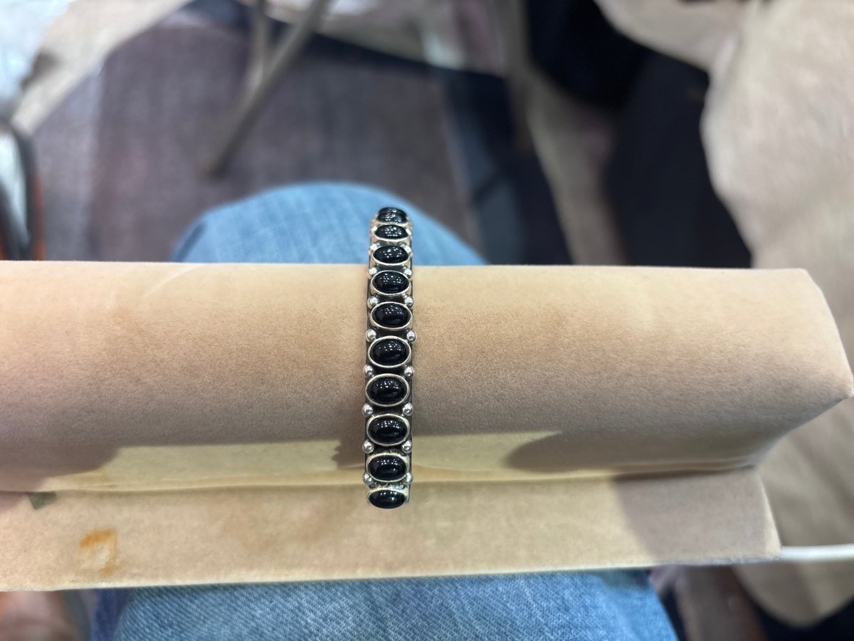 Bracelet, 12 stone Oval Lapis Cuff, DD - Turquoise Mustang