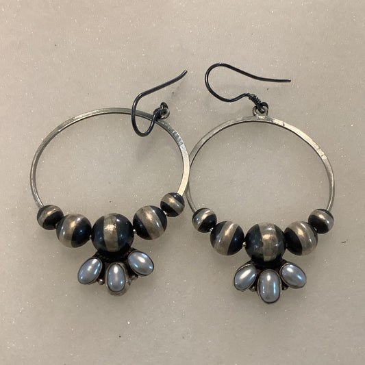 Earrings,Pearl/Navajo Pearl Hoops with 3 Pearl ovals, DD - Turquoise Mustang