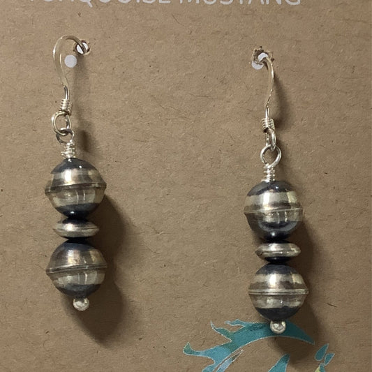 Earring, 3 - bead Navajo pearl style, Dan Dodson - Turquoise Mustang