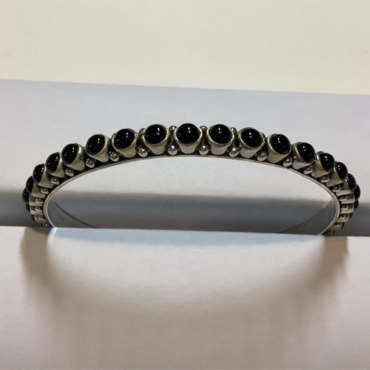 Bangle, Small Round Onyx 32 stone, DD - Turquoise Mustang