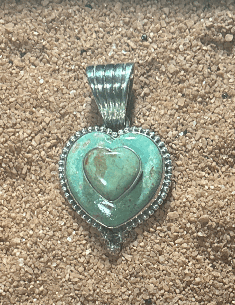 The Forget - Me - Not Heart Pendant - Turquoise Mustang