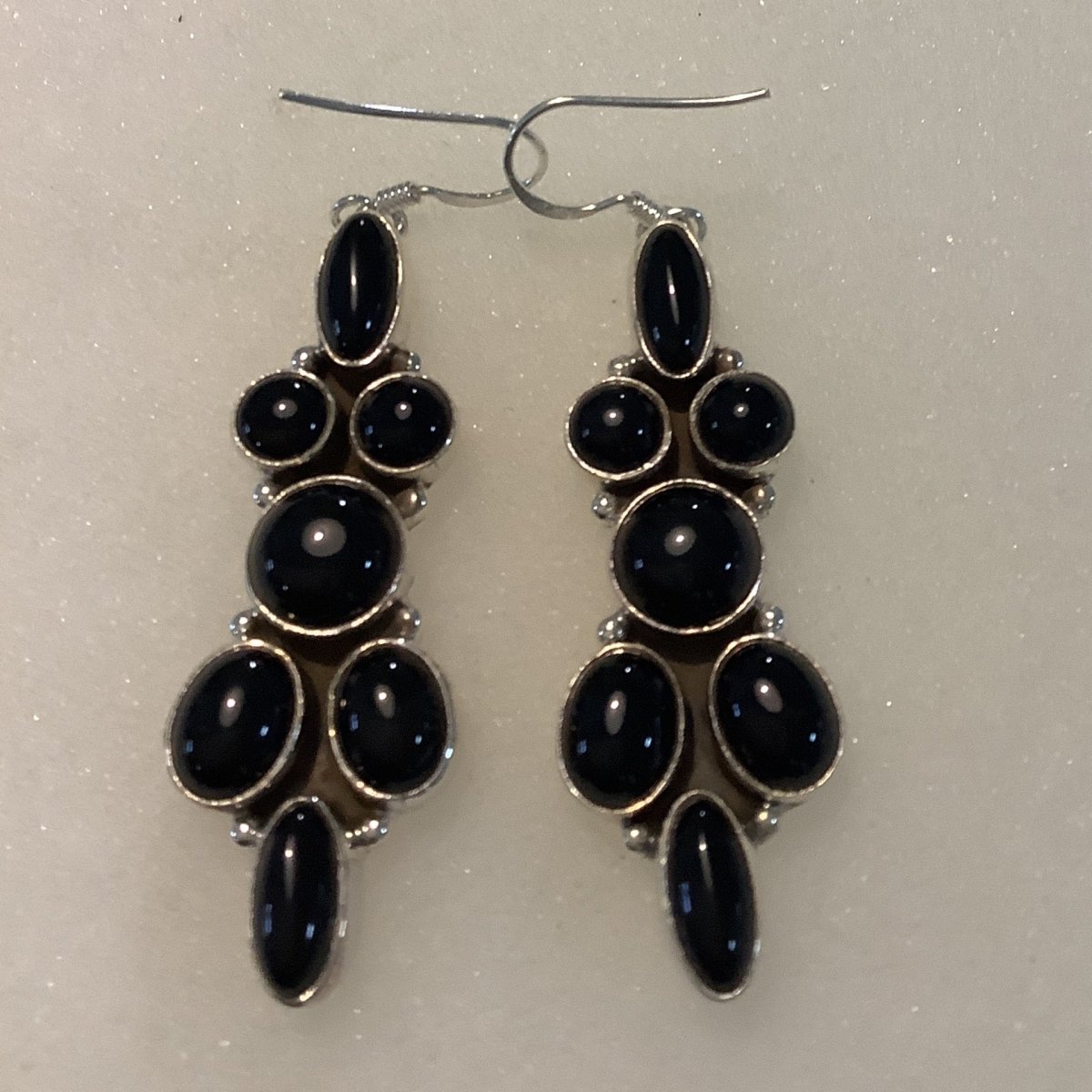 Earrings, Onyx, 7 - stone Cluster with Hooks, DD - Turquoise Mustang