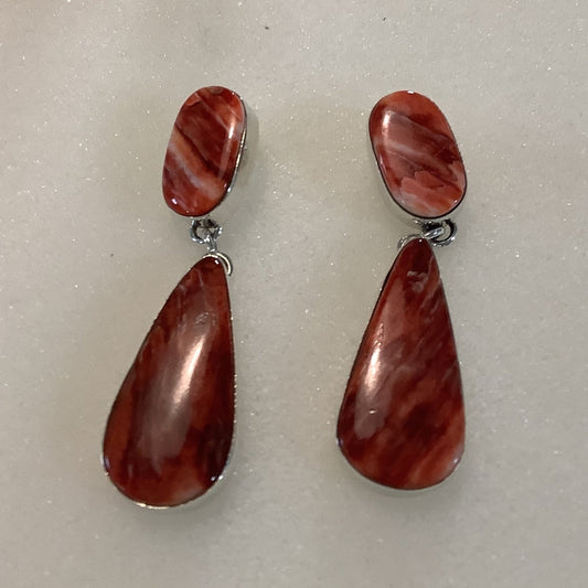 Earrings, Oval Oyster studs w Red Spiny Oyster Cabs, DD - Turquoise Mustang