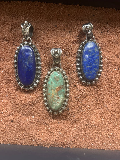 The Winter Jasmine Pendant - Turquoise Mustang